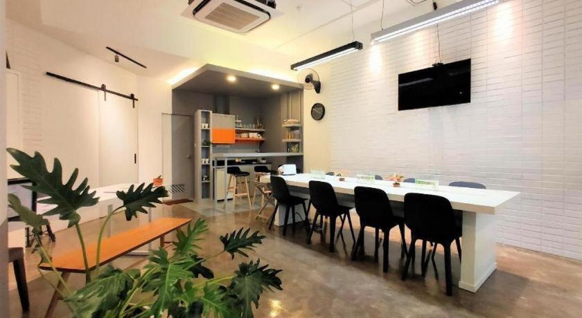 Silom Studios Μπανγκόκ Εξωτερικό φωτογραφία