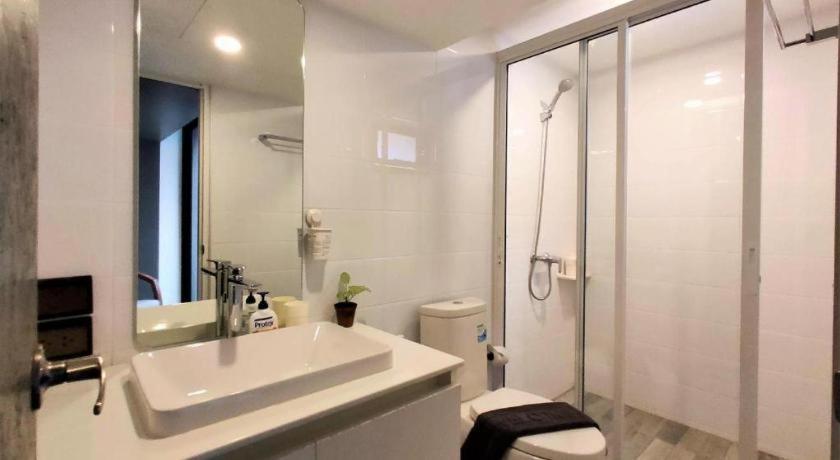 Silom Studios Μπανγκόκ Εξωτερικό φωτογραφία