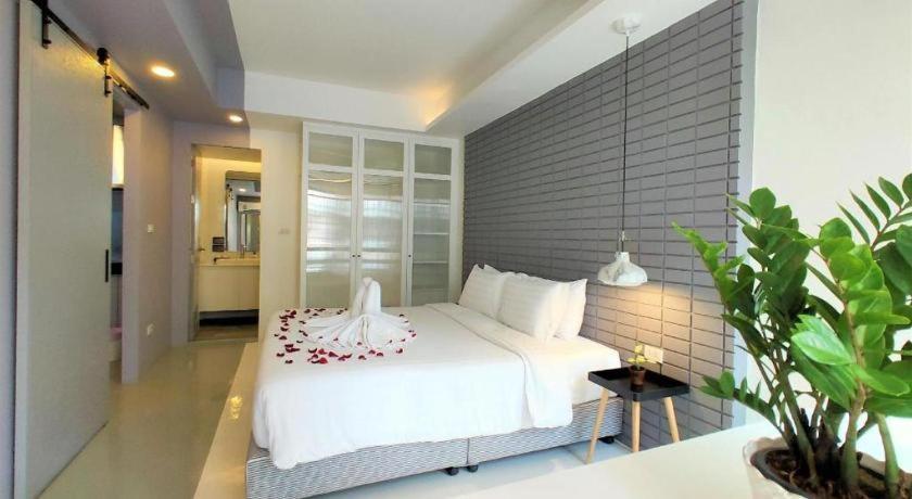 Silom Studios Μπανγκόκ Εξωτερικό φωτογραφία